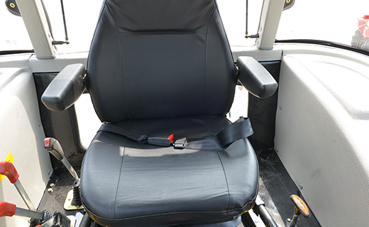 博天堂918-1504型拖拉机